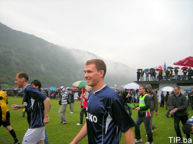 zvijezde-bh-nogometa-u-zavicaju-10