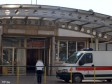 Razbio šaltersko staklo i fizički nasrnuo na vozača SHMP-a