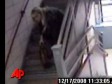 Video: Učiteljica se namjerno bacila niz stubište