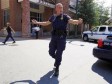 Upao u zgradu Discoveryja i uzeo taoce, policija ga upucala