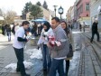 Foto: Cvijet i osmijeh za ženu! 