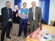 Premijer Čaušević i ministar Hasić posjetili novorođene trojke 