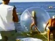 Video: Ne ide pa ne ide - nasmijala sve na plaži 