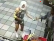 Video: Kad pljačkaš prati modne trendove