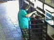 Video: Nagurao pet egzotičnih zmija u džepove pa ih pokušao prodati 
