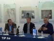 Foto: Tuzlanskoj čitalačkoj publici predstavljen roman ˝Noć vještica˝