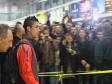Video: Navijači izviždali Portugalce pred hotelom u Zenici