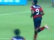 Video: Zabio lijep gol, išao ga proslaviti i onda - smijeh na stadionu