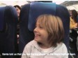 Video: Pogledajte kako su djeca reagovala kada im je pored aviona proletio ˝Djed Mraz˝
