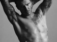 Video: Beckham opet pozira u uskim boksericama