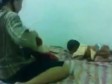Video uznemirujućeg sadržaja: Mlada majka bez milosti tuče svoju bebu staru 8 mjeseci