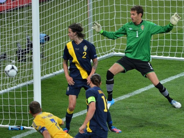 shevchenko-postize-pogodak-za-pobjedu-ukrajine