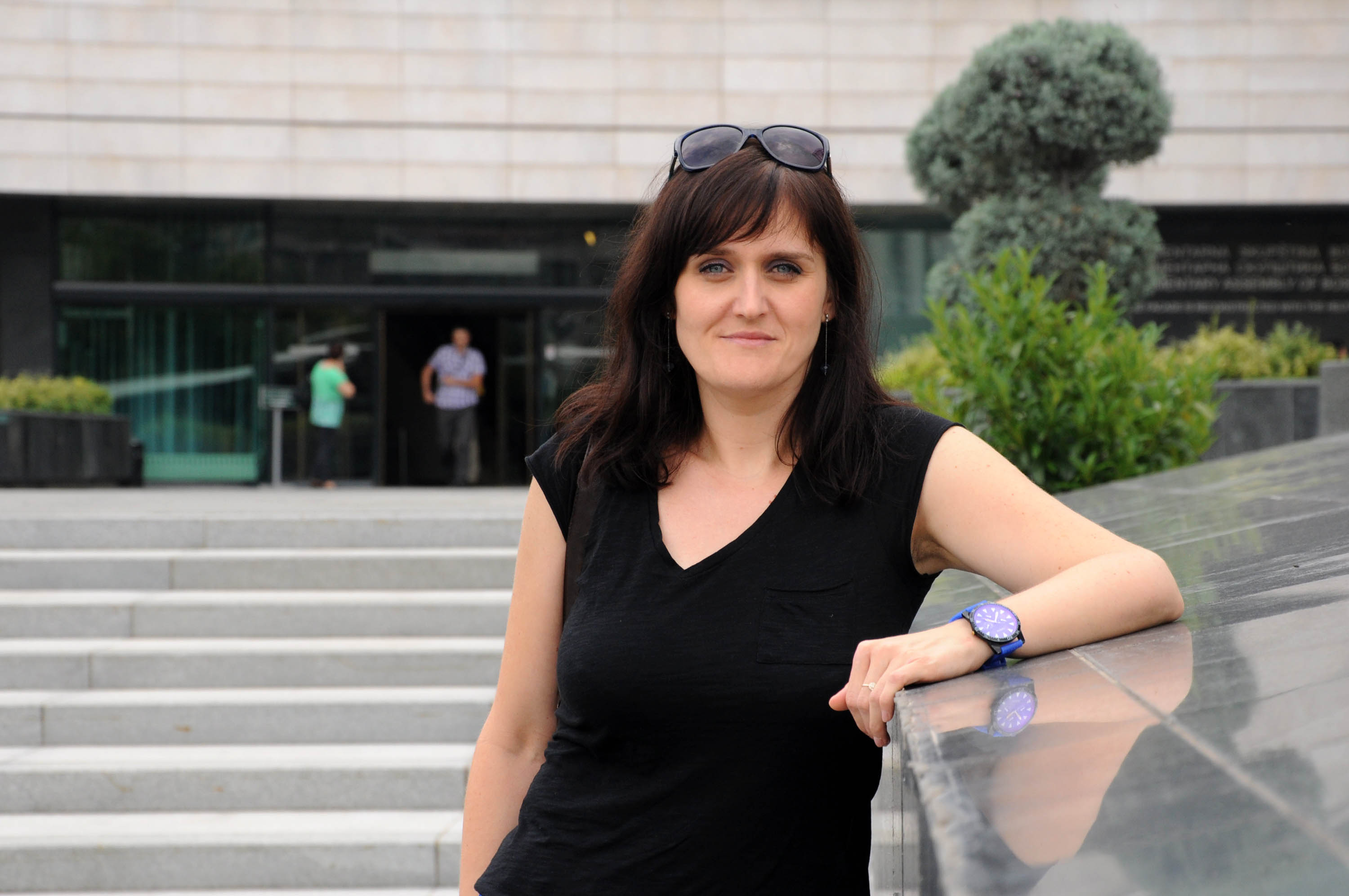 Adisa Okerić-Zaid ima deset godina iskustva u prevođenju za međunarodne organizacije u BiH, finansijski sektor i sud u Hagu. I pored brojnih pokušaja, to iskustvo joj nije bilo dovoljno da dobije posao u državnoj službi