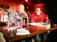 Boris Dežulović i Predrag Lucić izvode performans u Tuzli