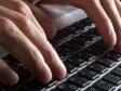 Prevario kompaniju: Surfao internetom i zarađivao stotine hiljada dolara!