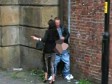 Google Street View snimio muškarca i ženu u seksualnom činu