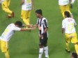 Video: Ovako se pozdravlja Ronaldinho!
