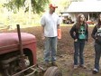 Video: Djevojčice spasile oca, podigle s njega traktor od tonu i po