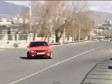 Video: Opasnim ludarijama na cesti pokušavaju privući pažnju producenata