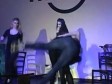 Video: Pjevačica neugodnog mladića doslovno oborila s nogu