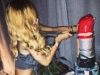 Foto: MAC poklonio Rihanni  tortu u obliku ogromnog 