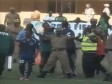 Video/Haos u afričkim kvalifikacijama: Suca spašavala policija